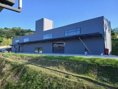 Conjunto Comercial / Sala para alugar, 240m² no Do Salto, Blumenau
