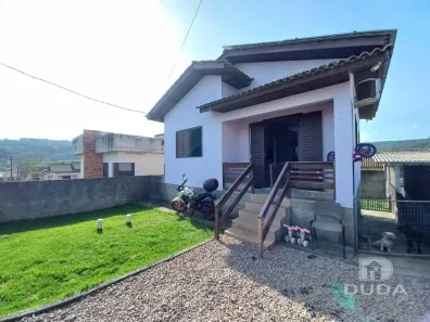 Casa com 2 Quartos para venda ou aluguel, 50m² no Vila Visconde, Criciúma