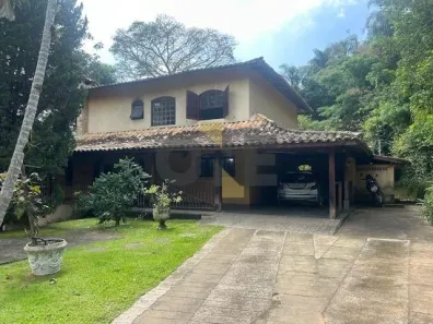 Fazenda / Sítio / Chácara com 4 Quartos para alugar, 500m² no Invernada, Embu das Artes