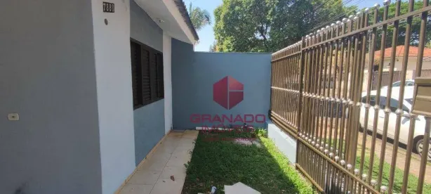 Casa com 3 Quartos para alugar, 100m² no Parque Residencial Tuiuti, Maringá