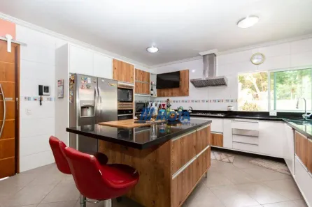 Fazenda / Sítio / Chácara com 3 Quartos à venda, 450m² no Tietê, Araucária
