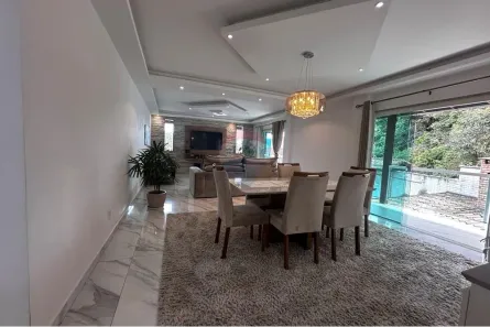 Casa com 3 Quartos à venda, 375m² no Castelanea, Petrópolis
