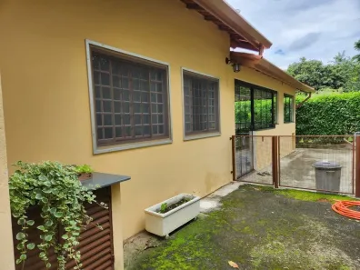 Fazenda / Sítio / Chácara com 3 Quartos à venda, 219m² no Vila Velha, Caçapava