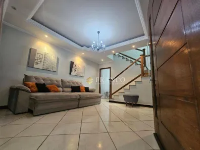 Sobrado com 3 Quartos à venda, 196m² no Esplanada Independência, Taubaté