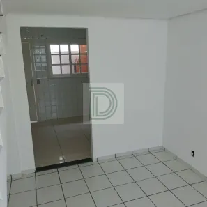 Casa de Condomínio com 2 Quartos para alugar, 70m² no Jardim Guerreiro, Cotia