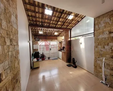 Casa com 2 Quartos à venda, 83m² no Santo Elias, Mesquita