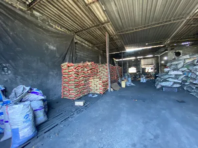 Galpão / Depósito / Armazém à venda, 500m² no Olinda, Nilópolis
