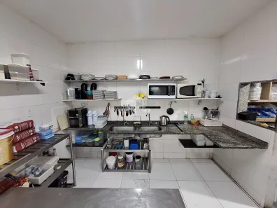 Loja / Salão / Ponto Comercial com 2 Quartos à venda, 120m² no Ingleses do Rio Vermelho, Florianópolis