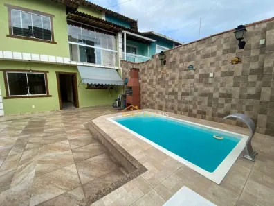 Casa com 2 Quartos para venda ou aluguel, 110m² no Jardim Mariléa, Rio das Ostras