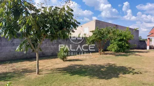 Fazenda / Sítio / Chácara com 2 Quartos à venda, 1200m² no Centro, Laranjal Paulista