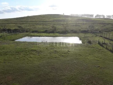Fazenda / Sítio / Chácara com 2 Quartos à venda, 312m² no Chácara Marambaia, Caçapava