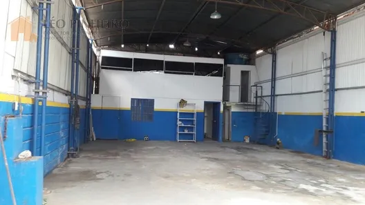 Galpão / Depósito / Armazém à venda, 200m² no Sol e Mar, Macaé