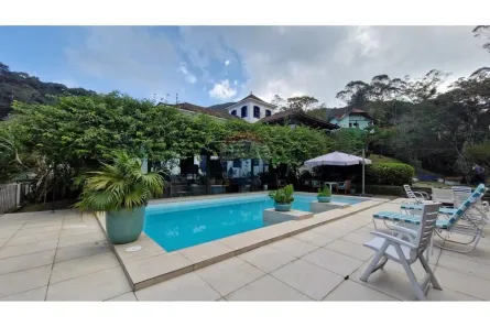 Casa com 3 Quartos à venda, 700m² no Independência, Petrópolis