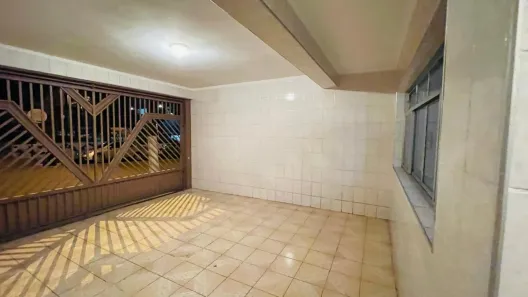 Casa com 3 Quartos para alugar, 200m² no Piraporinha, Diadema