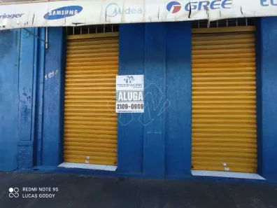 Loja / Salão / Ponto Comercial para alugar, 243m² no Vila Nossa Senhora do Carmo, Araraquara