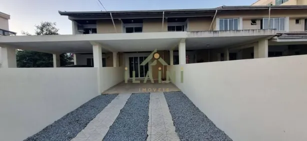 Sobrado com 2 Quartos para alugar, 150m² no Centro, Camboriú
