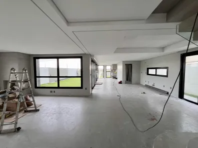 Casa de Condomínio com 4 Quartos à venda, 255m² no Camobi, Santa Maria
