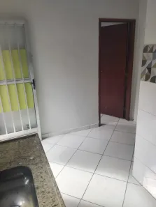 Kitnet com 1 Quarto para alugar, 45m² no Parque Senhor do Bonfim, Duque de Caxias