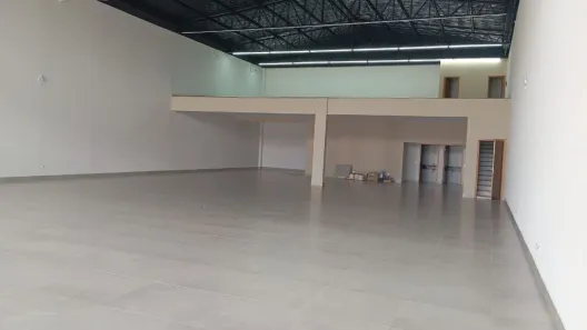 Loja / Salão / Ponto Comercial para alugar, 600m² no Centro, Arapongas