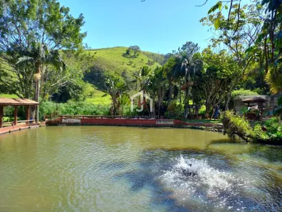 Fazenda / Sítio / Chácara com 2 Quartos à venda, 734m² no Estiva, Taubaté