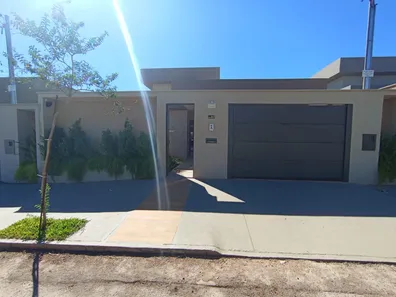 Casa com 3 Quartos à venda, 190m² no Setor Cristina II Expansão, Trindade