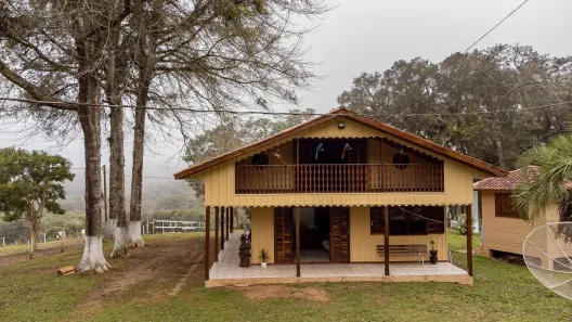 Fazenda / Sítio / Chácara com 3 Quartos à venda, 220m² no Centro, Tijucas do Sul