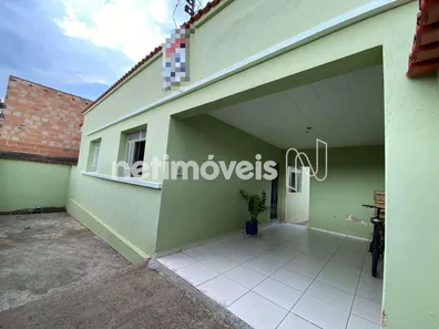 Casa com 4 Quartos à venda, 360m² no Centro, Florestal
