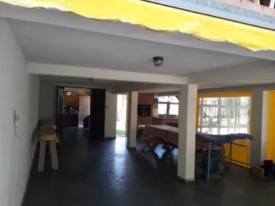 Fazenda / Sítio / Chácara com 4 Quartos à venda, 250m² no Porta do Sol, Mairinque