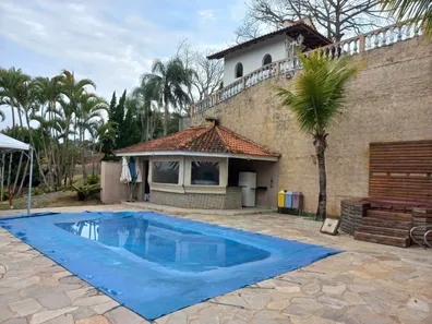 Fazenda / Sítio / Chácara com 5 Quartos à venda, 600m² no , Mairinque