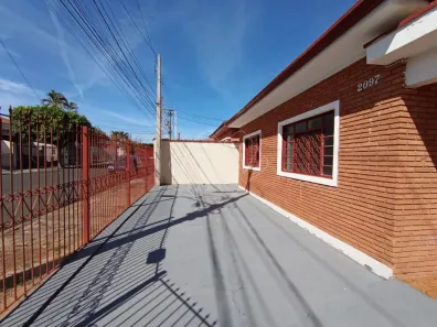 Casa com 3 Quartos para alugar, 164m² no Vila Xavier (Vila Xavier), Araraquara