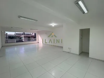 Conjunto Comercial / Sala para alugar, 74m² no Areias, Camboriú