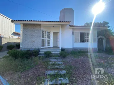 Casa com 3 Quartos para alugar, 152m² no Liberdade, Criciúma