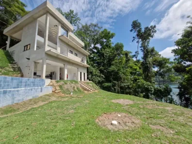 Fazenda / Sítio / Chácara com 3 Quartos à venda, 290m² no Chácaras Condomínio Recanto Pássaros II, Jacareí