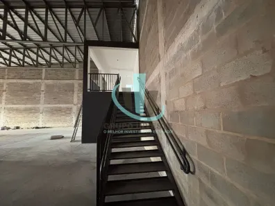 Galpão / Depósito / Armazém para alugar, 700m² no Centro, Araraquara