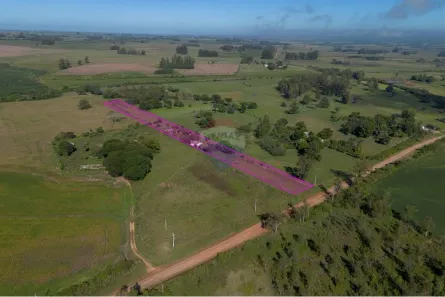 Fazenda / Sítio / Chácara com 2 Quartos à venda, 80m² no Boca do Monte, Santa Maria