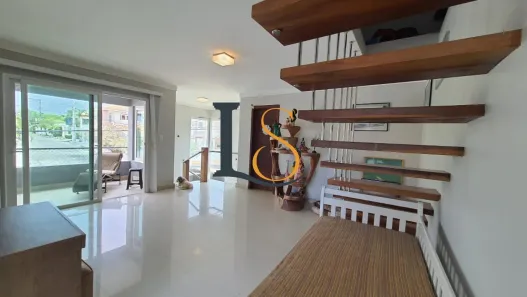 Sobrado com 5 Quartos à venda, 420m² no Recreio Ipitanga, Lauro de Freitas