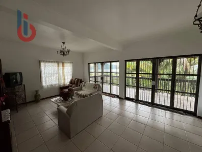 Sobrado com 5 Quartos para alugar, 340m² no Indaiá, Bertioga