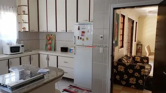 Sobrado com 4 Quartos à venda, 300m² no Loteamento Chacara Parque Oriente, Embu-Guaçu