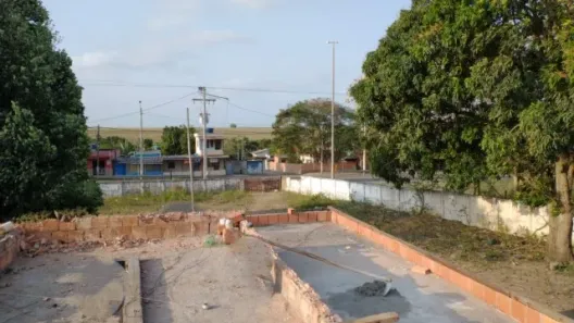 Casa Comercial com 3 Quartos para venda ou aluguel, 220m² no Ibitioca, Campos dos Goytacazes