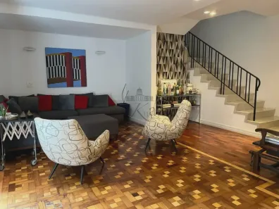 Casa de Vila com 5 Quartos à venda, 270m² no Jardim Luzitânia, São Paulo