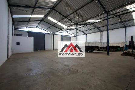 Galpão / Depósito / Armazém para venda ou aluguel, 547m² no Parque das Nações, Pindamonhangaba