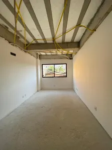 Conjunto Comercial / Sala para alugar, 20m² no Aterrado, Volta Redonda
