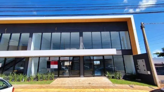 Conjunto Comercial / Sala para alugar, 200m² no Vila Pioneiro, Toledo
