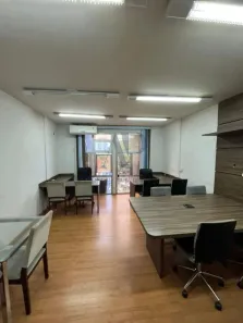 Conjunto Comercial / Sala para alugar, 52m² no Praia do Canto, Vitória