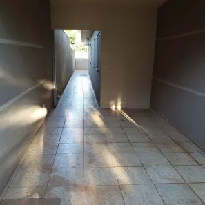 Casa com 3 Quartos para alugar, 72m² no Jardim São Clemente, Maringá