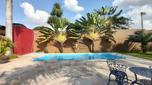 Fazenda / Sítio / Chácara com 5 Quartos para venda ou aluguel, 350m² no Fazenda Santa Lúcia, Americana