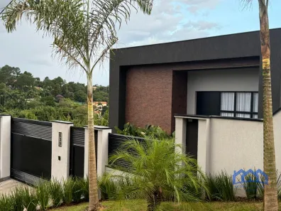 Fazenda / Sítio / Chácara com 4 Quartos à venda, 2194m² no , Mairinque