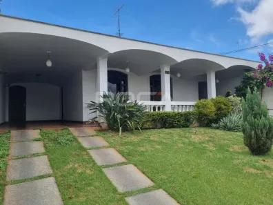 Prédio Inteiro com 4 Quartos à venda, 272m² no Jardim Brasil, São Carlos