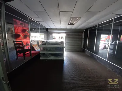 Conjunto Comercial / Sala para alugar, 640m² no Centro, Foz do Iguaçu