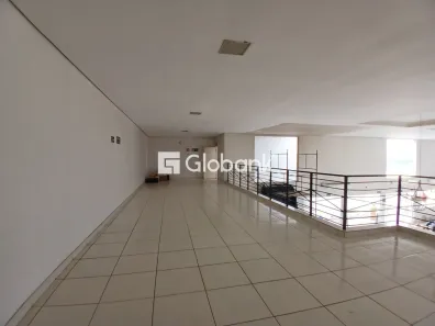 Galpão / Depósito / Armazém para venda ou aluguel, 430m² no Guarujá, Montes Claros